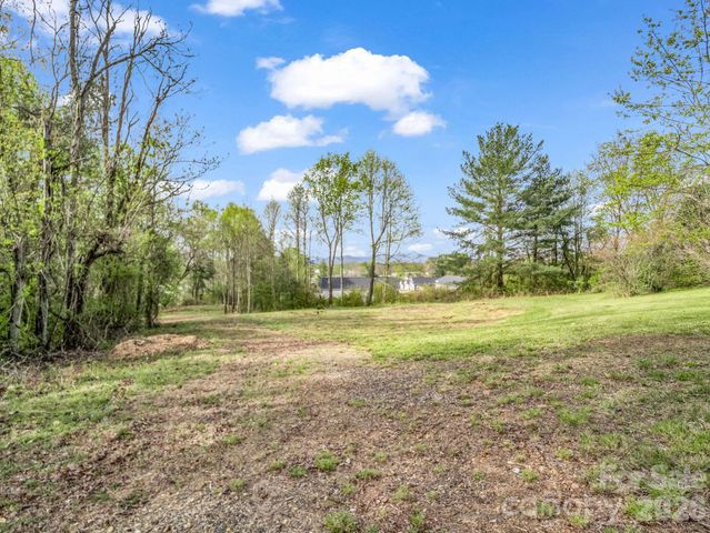 26 Adams Hill Road, Asheville, NC 28806