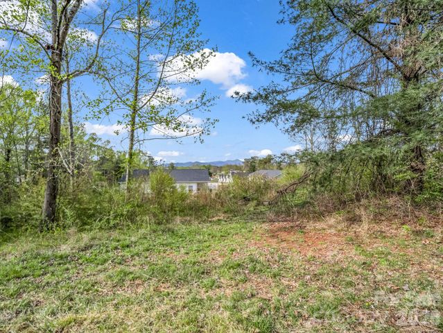 26 Adams Hill Road, Asheville, NC 28806