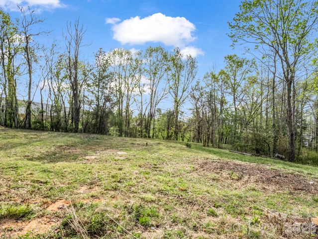 26 Adams Hill Road, Asheville, NC 28806