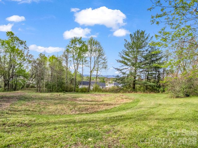 26 Adams Hill Road, Asheville, NC 28806