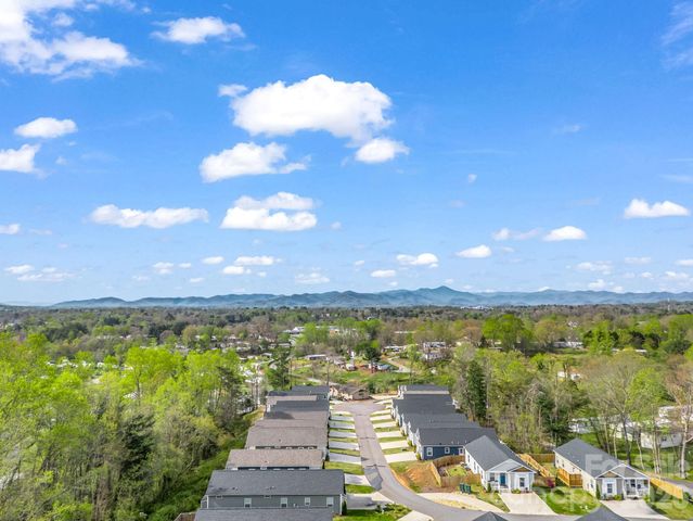 26 Adams Hill Road, Asheville, NC 28806