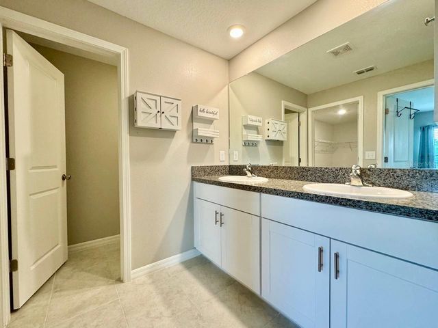 7025 KING CREEK DRIVE, Sun City Center, FL 33573