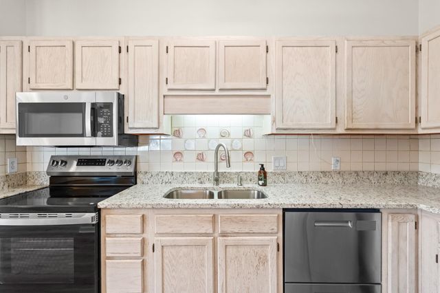 9673 Kings Grant Dr., Murrells Inlet, SC 29576