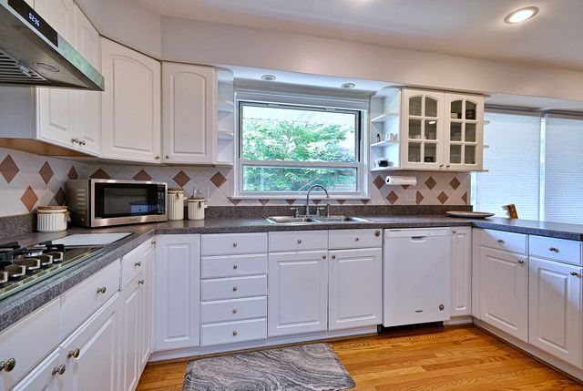 4915 Jerome Avenue, Skokie, IL 60077