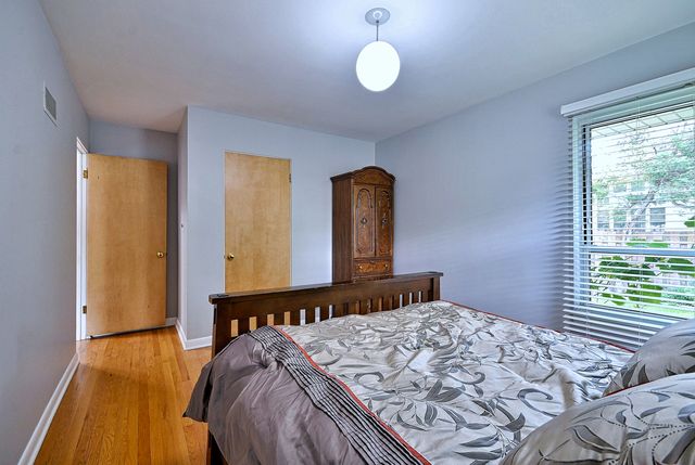 4915 Jerome Avenue, Skokie, IL 60077