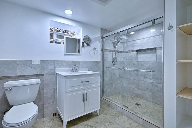 4915 Jerome Avenue, Skokie, IL 60077