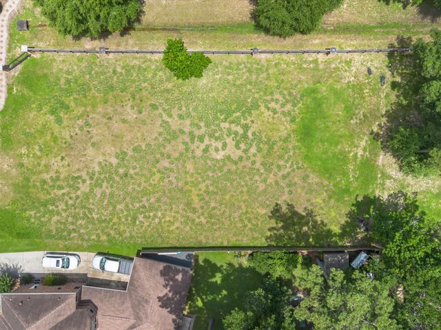 2286 Deer Cove Trail, Houston, TX 77339