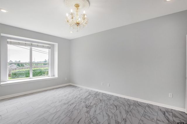 5718 Gloucester Dr, Tyler, TX 75707