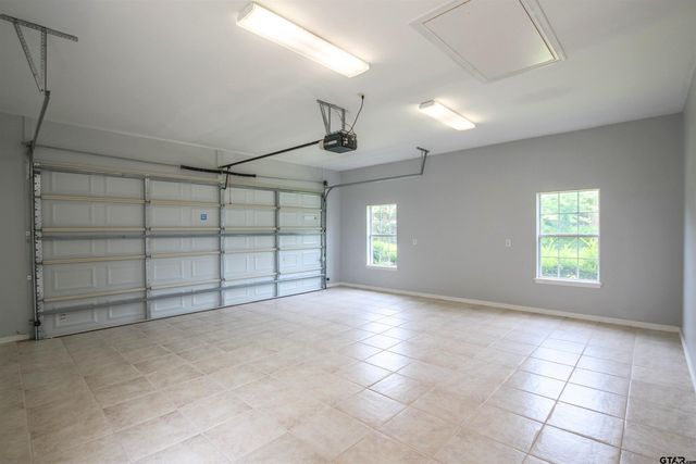 5718 Gloucester Dr, Tyler, TX 75707