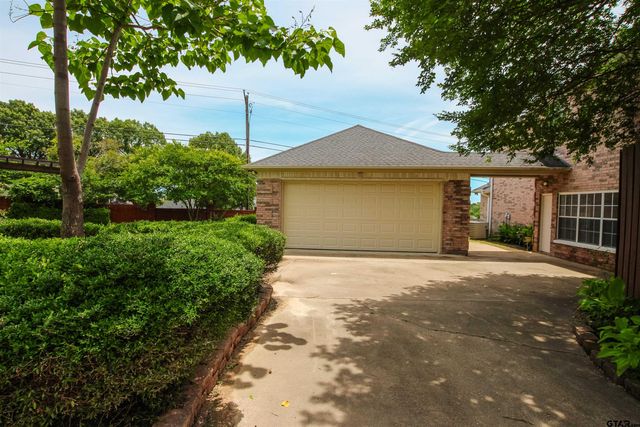 5718 Gloucester Dr, Tyler, TX 75707