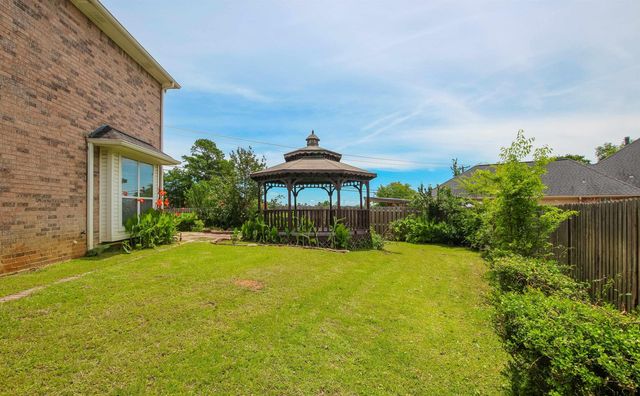 5718 Gloucester Dr, Tyler, TX 75707