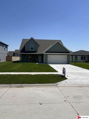 1201 S Lakewood Street, Valley, NE 68064