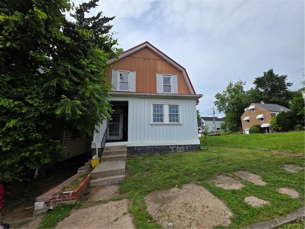 121 CATALPA STREET, New Kensington, PA 15068
