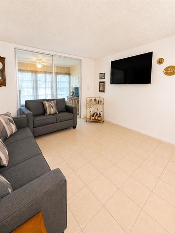 6200 NW 62ND Street 206, Tamarac, FL 33319