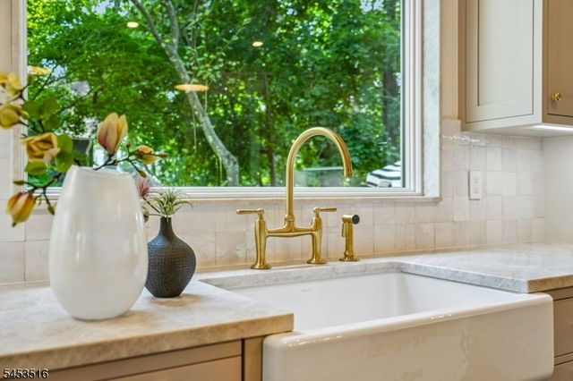 150 Gordonhurst Ave, Montclair Twp., NJ 07043
