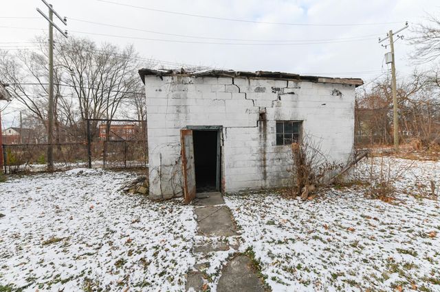 261 Chandler Street, Detroit, MI 48202