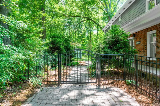 917 Emory Drive, Chapel Hill, NC 27517