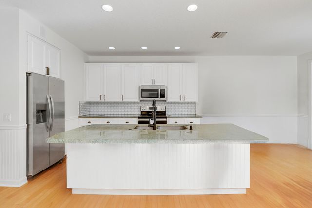 126 Peabody Drive, Jupiter, FL 33458