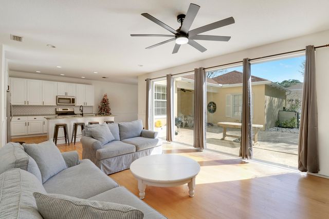 126 Peabody Drive, Jupiter, FL 33458