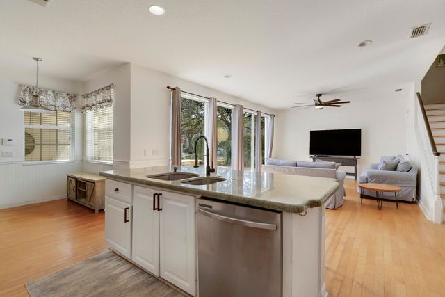 126 Peabody Drive, Jupiter, FL 33458