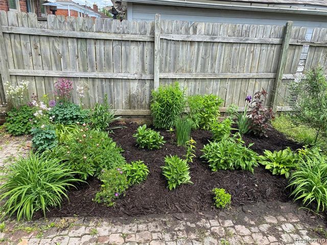 1071 13th Street, Wyandotte, MI 48192