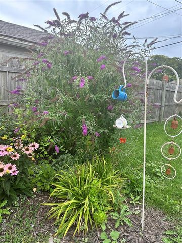 1071 13th Street, Wyandotte, MI 48192