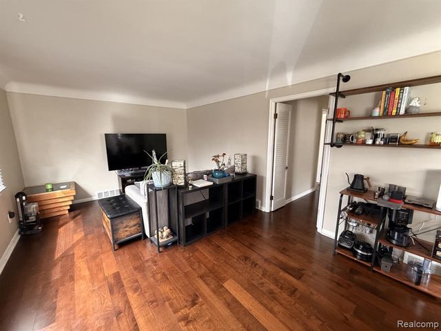 1071 13th Street, Wyandotte, MI 48192