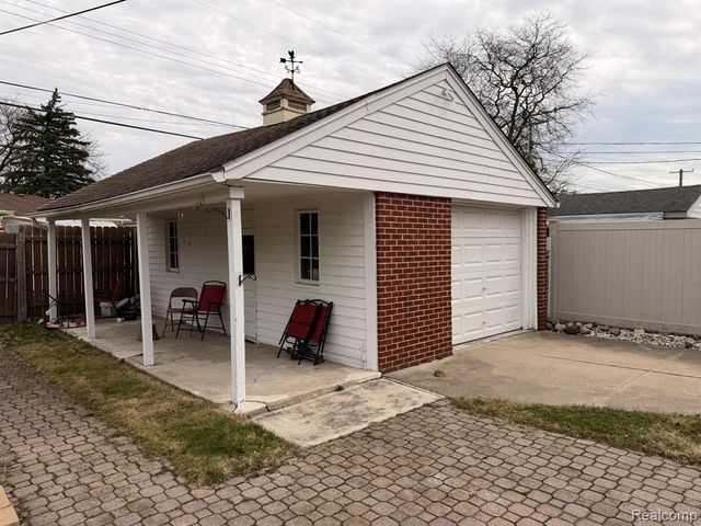 1071 13th Street, Wyandotte, MI 48192