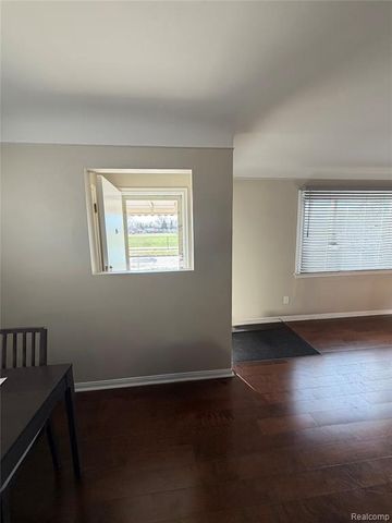 1071 13th Street, Wyandotte, MI 48192