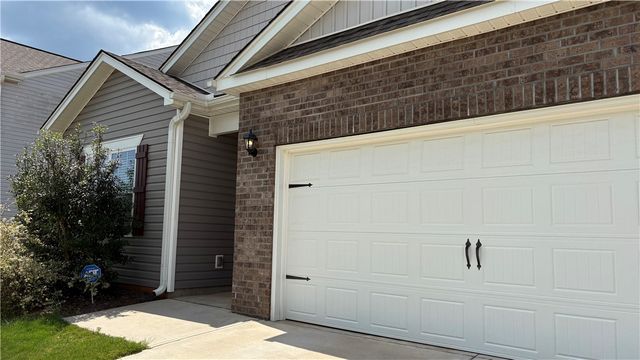159 Slateford Circle, Piedmont, SC 29673
