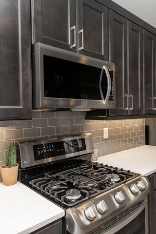 1438 19th Street S, Fargo, ND 58103