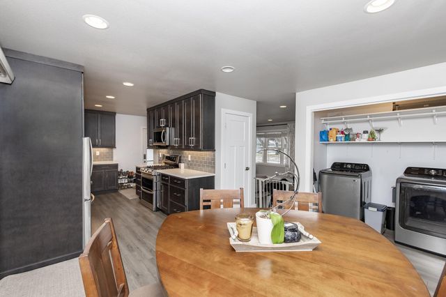 1438 19th Street S, Fargo, ND 58103