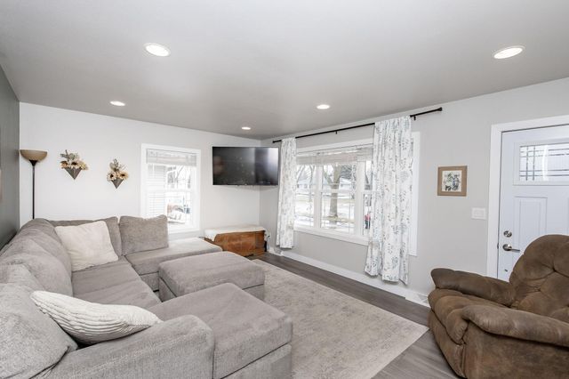 1438 19th Street S, Fargo, ND 58103