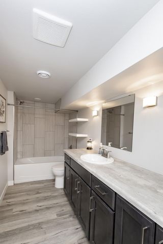 1438 19th Street S, Fargo, ND 58103