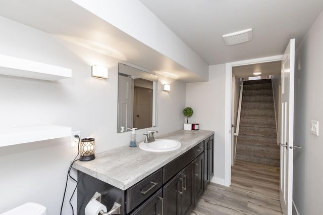 1438 19th Street S, Fargo, ND 58103