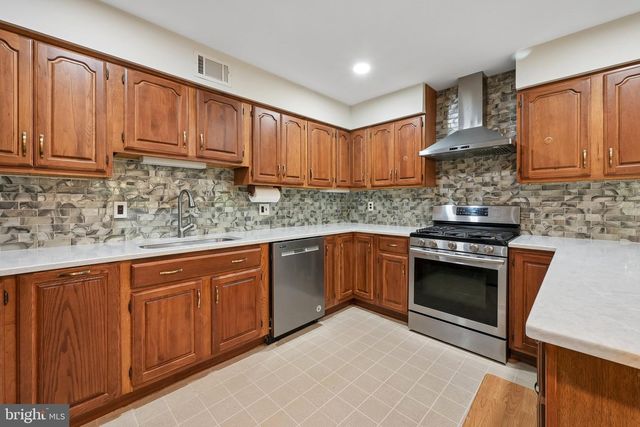 3 DARVEL DR, Princeton Junction, NJ 08550