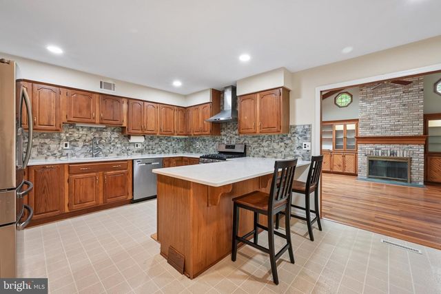 3 DARVEL DR, Princeton Junction, NJ 08550