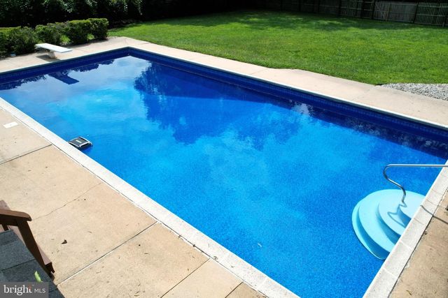3 DARVEL DR, Princeton Junction, NJ 08550