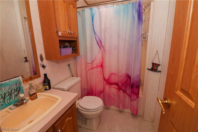 375 Golfway Drive, Painesville Twp, OH 44077