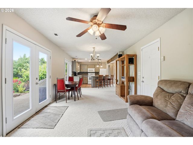 12014 Ne 16TH St, Vancouver, WA 98684