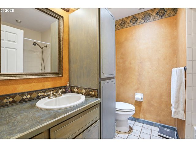 12014 Ne 16TH St, Vancouver, WA 98684