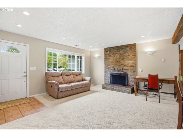 12014 Ne 16TH St, Vancouver, WA 98684