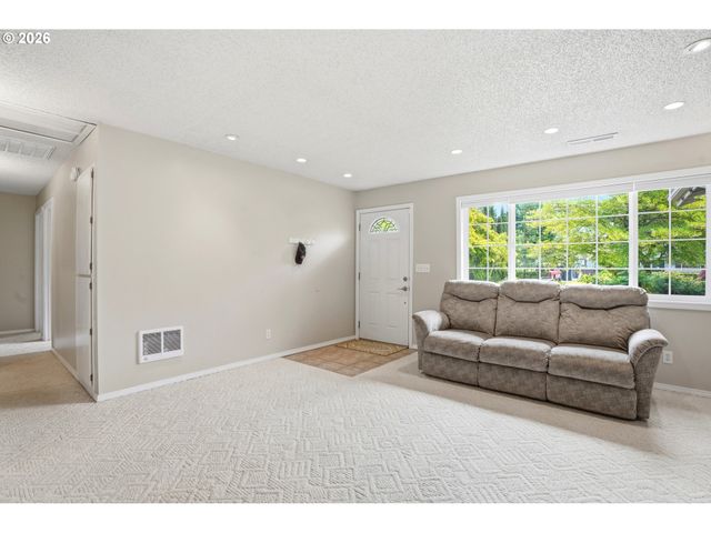 12014 Ne 16TH St, Vancouver, WA 98684