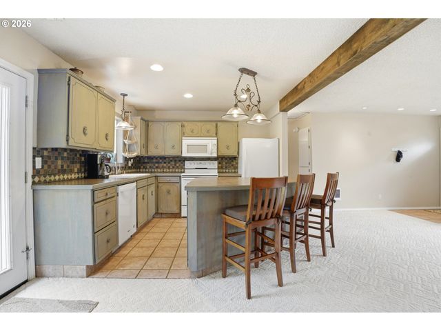 12014 Ne 16TH St, Vancouver, WA 98684