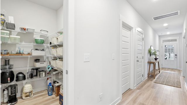 854 Nightingale Ave, Hendersonville, TN 37075