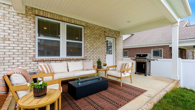 854 Nightingale Ave, Hendersonville, TN 37075