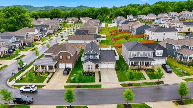 854 Nightingale Ave, Hendersonville, TN 37075