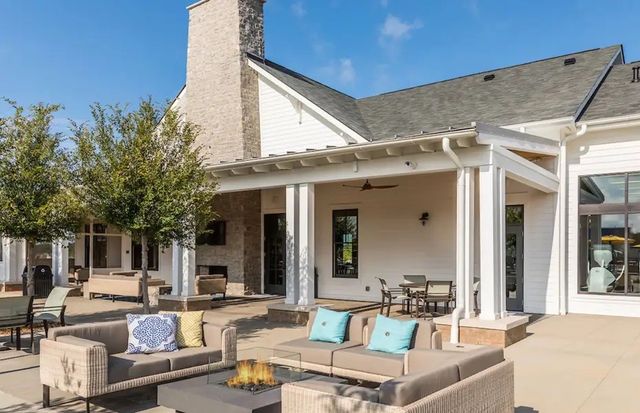 854 Nightingale Ave, Hendersonville, TN 37075