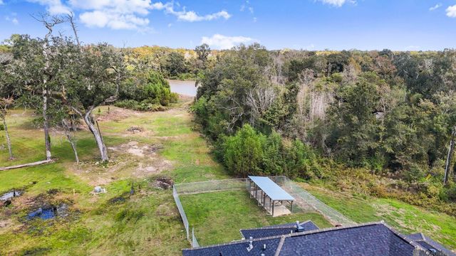 9825 Fawn View Dr, Baton Rouge, LA 70817