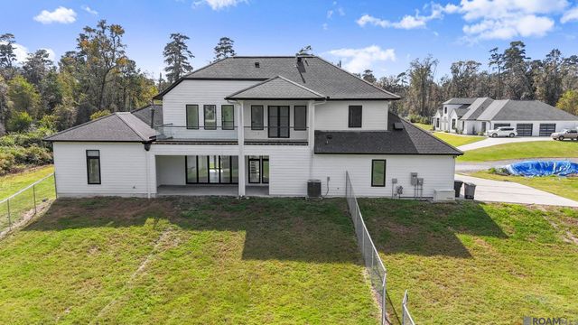 9825 Fawn View Dr, Baton Rouge, LA 70817
